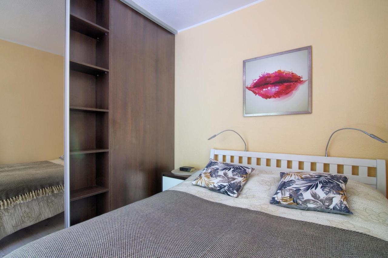 Апартаменты Apartament Bursztyn 2 Свиноуйсьце Экстерьер фото