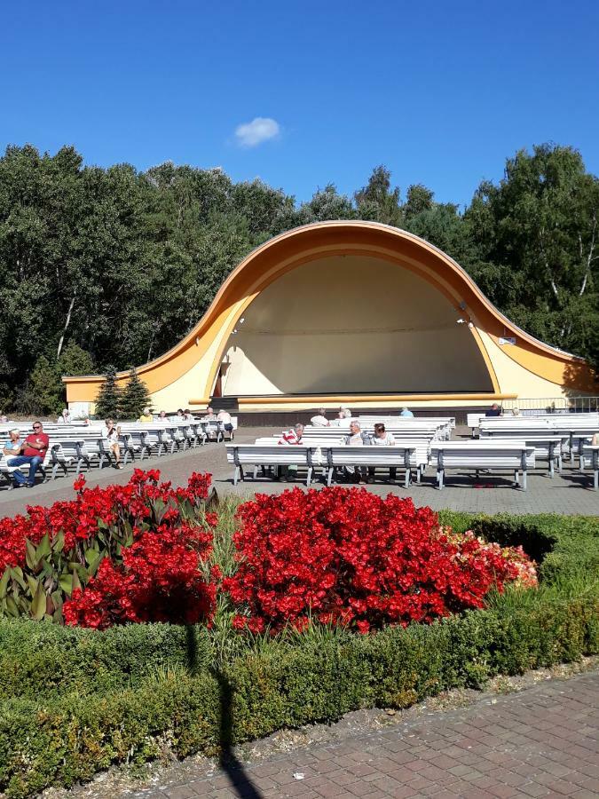 Апартаменты Apartament Bursztyn 2 Свиноуйсьце Экстерьер фото